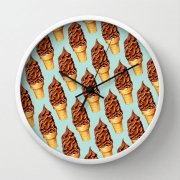 Đồng hồ treo tường Society6 Chocolate Dip Cone Pattern