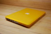 Ốp lưng Macbook Dark Blue màu vàng
