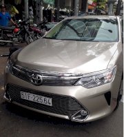 Mặt ca lăng Toyota Camry 2015