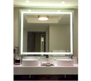 Gương phòng tắm đèn LED Đình Quốc 67033
