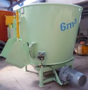 Máy trộn thức ăn gia súc TMR FM-6