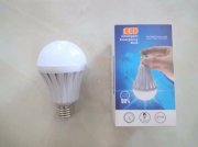 Bóng đèn Led tích điện thông minh 7W