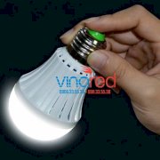 Đèn LED cảm ứng cầm tay dùng điện cơ thể