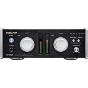 Card âm thanh thu âm Tascam UH-7000 USB