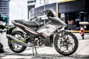 Tem xe Exciter 150 Limited Edition trắng đen