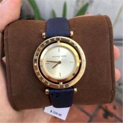 Đồng Hồ Michael Kors Mk2526 Viền Xoay