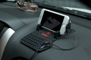 Giá đỡ điện thoại kiêm sạc pin cho ô tô Remax RC-FC1
