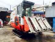 Máy gặt đập liên hợp Yanmar GC80 Cabin