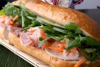 Cung Cấp Dăm Bông,Giò Thủ,Giò Lụa,Pate..cho Cửa Hàng Bánh Mì..