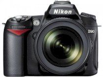 Nikon D90 (AF-S DX VR 18-200mm G) Lens Kit 