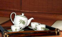 Bộ trà gốm sứ Minh Long 0,8L hoa văn Thanh Đình