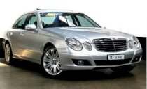 Cho thuê xe Mercedes E280 nội thành, sân bay