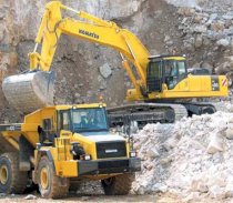   Komatsu PC450  