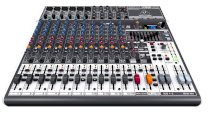 Behringer XENYX X1832USB