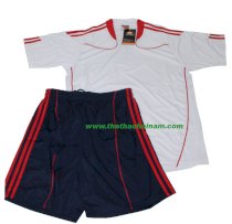 Bộ quần áo bóng đá không logo trắng né đỏ 0429 -4
