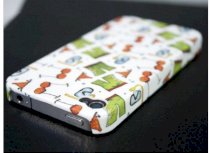 Ốp hoa văn chất liệu nhựa sần cho iPhone 4 - đồ bơi