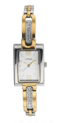 Đồng hồ đeo tay Titan Raga 9805BM01