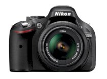 Nikon D5200 (AF-S DX Nikkor 18-55mm F3.5-5.6 G VR) Lens Kit