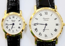  Đồng hồ đôi dây da ALEXANDRE CHRISTIE 8B60-V-T