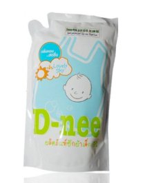 Dung dịch giặt xả Q.áo trẻ em D-Nee túi 700ml xanh