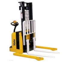 Xe nâng điện cho kho nhỏ Yale MSW040-E