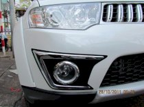 Viền đèn sương mù Thailand Mitsubishi Pajero Sport