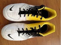 Nike Indoor Soccer Shoes Size 9.5