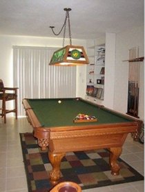 American Heritage 8' Oak Pool Table- 3 piece slate **PLUS** Overhead light