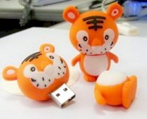 USB Sznps S032 2GB