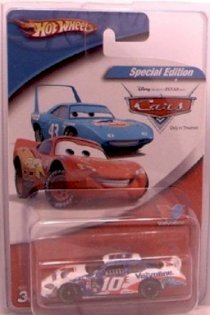 Scott Riggs #10 Valvoline Dodge Charger Special Disney Cars Edition with Lightning Mcqueen & The King on the hood of the 1/64 Scale Diecast Hotwheels 2005 EditionCola No. 68