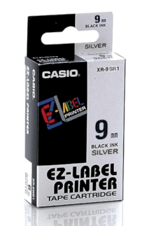 Nhãn in Casio XR-9SR1 (chữ đen nền bạc 9mm)