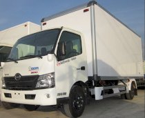 Xe tải thùng kín Hino 300 XZU720L-HKFRL3