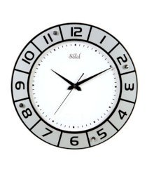 Safal Round Beauty Wall Clock