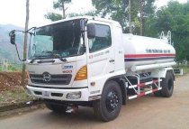 Xe phun nước rửa đường Hino FC FG8JPSB-PN