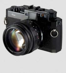 Voigtlander Bessa-R2M (Voigtlander 50mm F1.1) Lens Kit