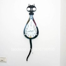 Đồng hồ mèo đen