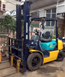 Xe nâng dầu 2 tấn lên 4m Komatsu FD20C-12