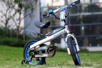 Xe đạp trẻ em Stitch 903-12