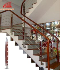Cầu thang inox Hoàng Hùng CTI017