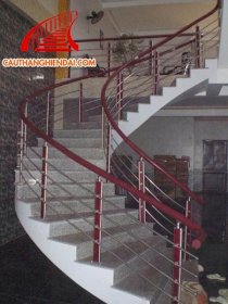 Cầu thang suốt inox Hoàng Hùng CTI006