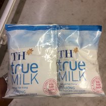 Sữa túi TH True Milk tiệt trùng ít đường