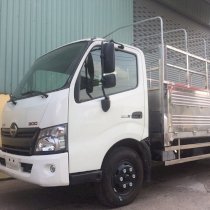 Xe tải thùng Hino xzu720l