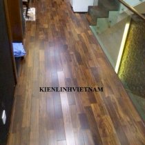 Sàn gỗ Chiu Liu Lào mặt 120