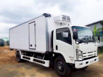 Xe tải Isuzu VM FN129 đông lạnh 8.2 tấn