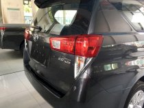 Toyota innova 2.0E MT