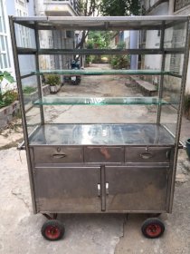 tủ inox bán hàng ăn có bánh xe HẢi Minh G106