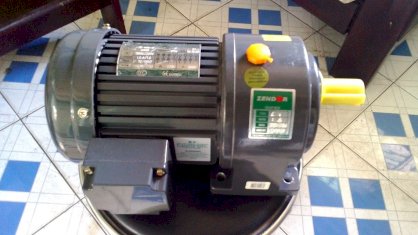 Motor giảm tốc Zendor 1HP B3 (Chân đế)