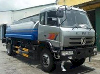 Xe phun nước rửa đường Dongfeng YC4D130-20 11m3
