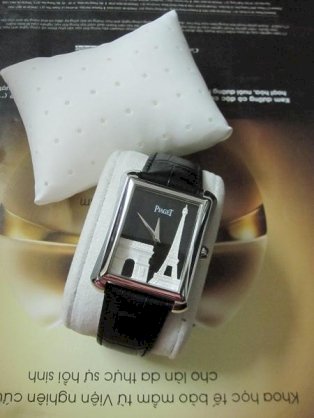 Đồng hồ Piaget mặt vuông dây da D086