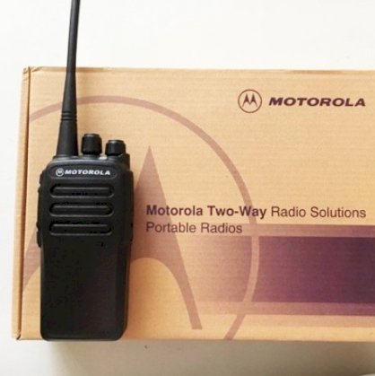 Máy bộ đàm cầm tay Motorola GP 910 Plus
